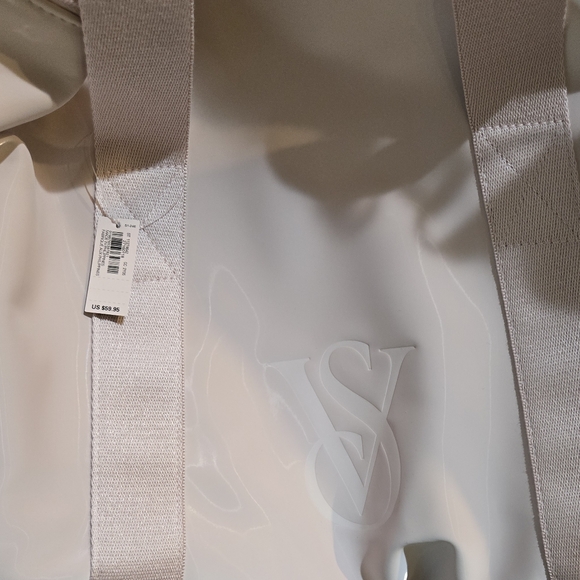 NWT Victoria's Secret Light Pink Metallic Duffle Bag - Picture 6 of 11